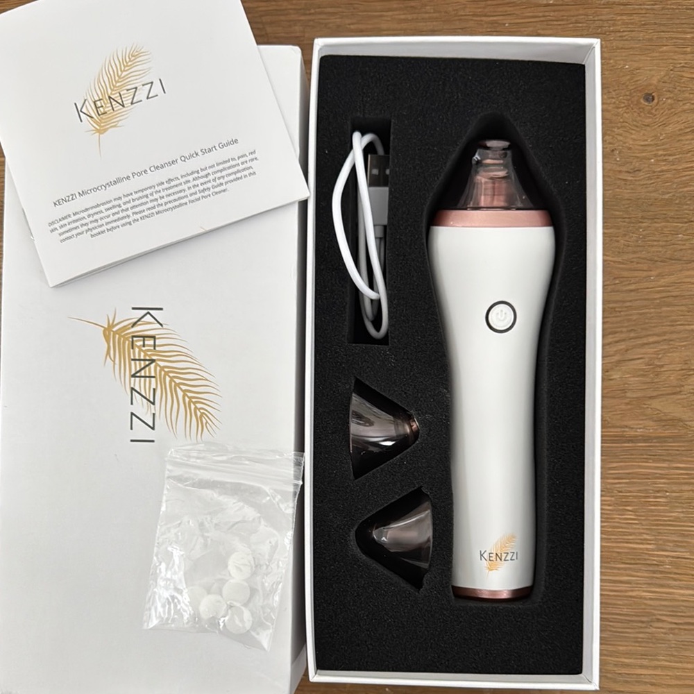 Kenzzi pore cleanser & Microdermabrasion Device